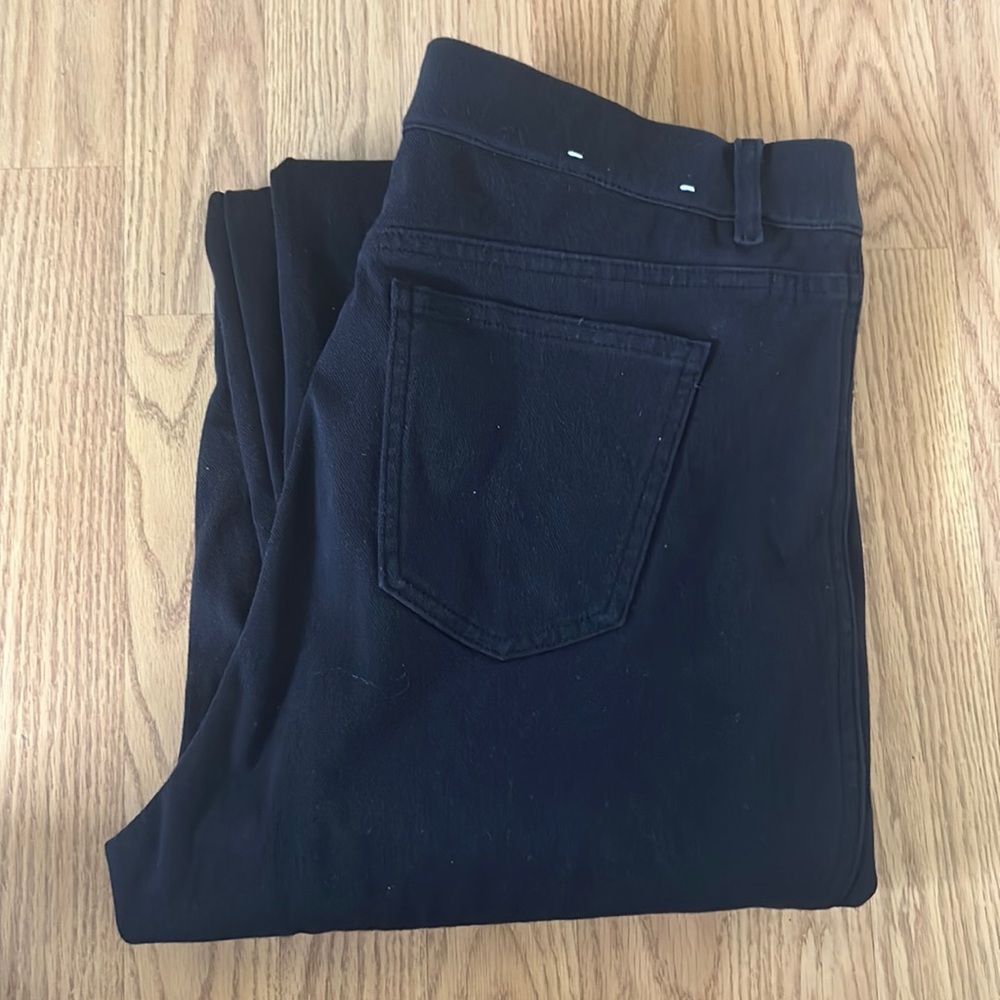 Black Uniqlo jeggings